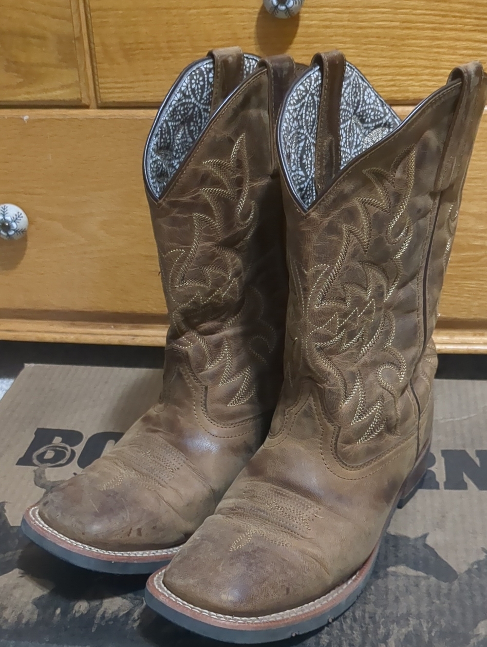 Laredo Women's Size 9 Brown Western Cowboy Boots